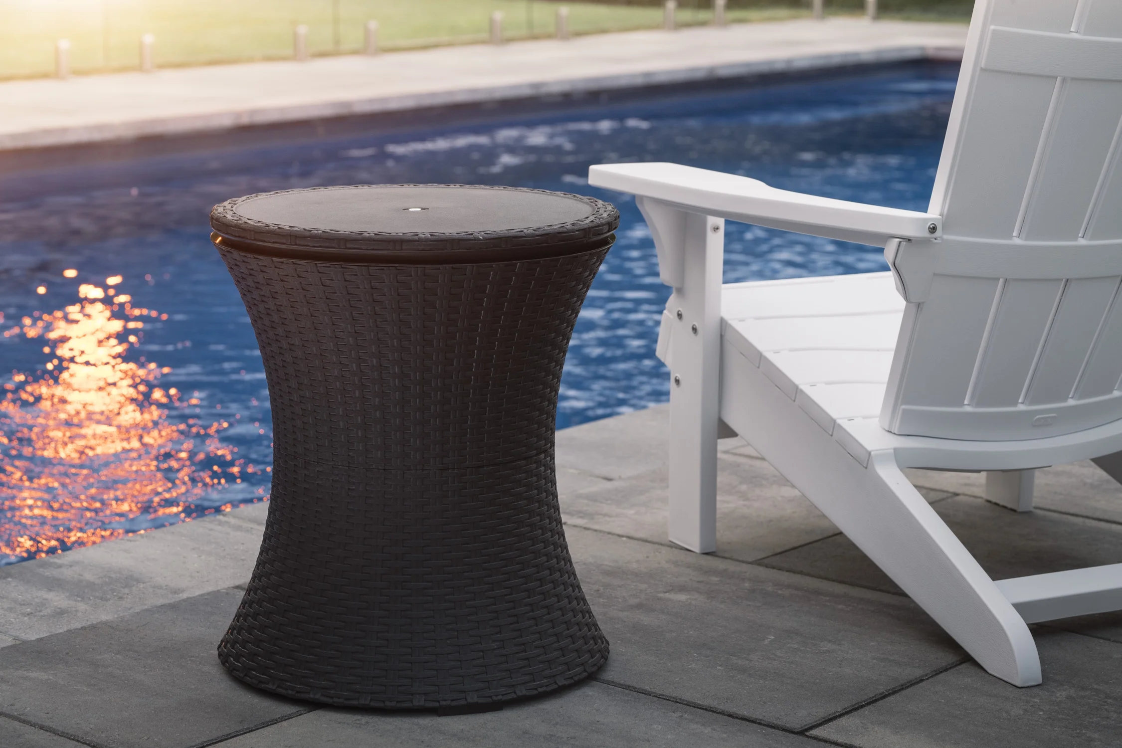 Keter Pacific 7.5 Gallon Cool Bar 2 in 1 Weather Resistant Side Table and Bar Durable Resin Outdoor Patio Beverage Cooler Table, Rattan Look Brown - Image 10