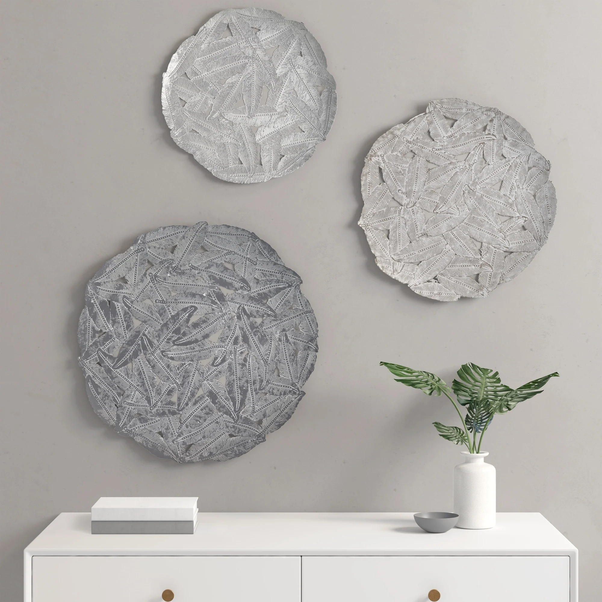 Textured Feather 3-Piece Metal Disc Wall Decor Set, Decorative Wall Art for Home - Image 5