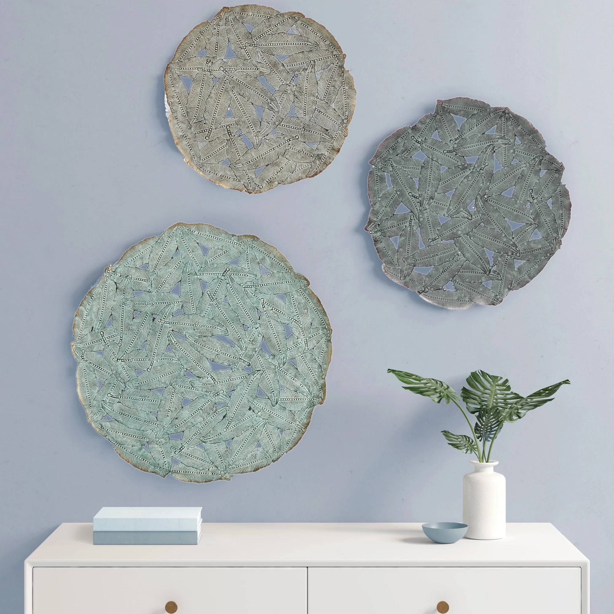 Textured Feather 3-Piece Metal Disc Wall Decor Set, Decorative Wall Art for Home