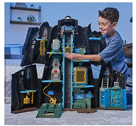 Giant Transforming Playset with Exclusive 4 Figure and Accessories - Image 6