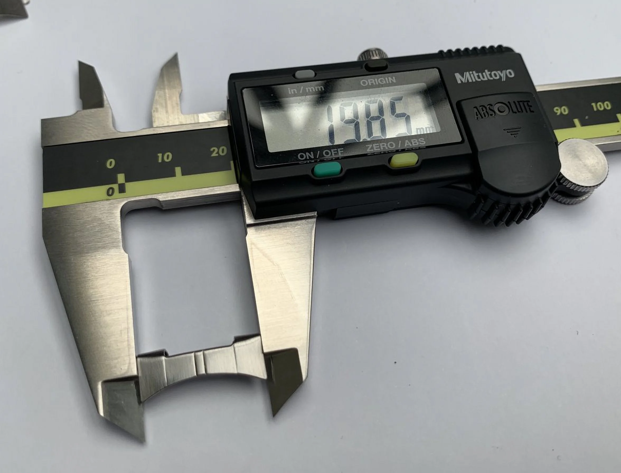 Mitutoyo 500-193-30 Advanced Onsite Sensor AOS Digital Caliper LCD Vernier Caliper Stainless Steel Measuring Tools 500 Series, 0" to 12"/0 to 300mm Measuring Range, 0.0005"/0.01mm Resolution, AOS - Image 8