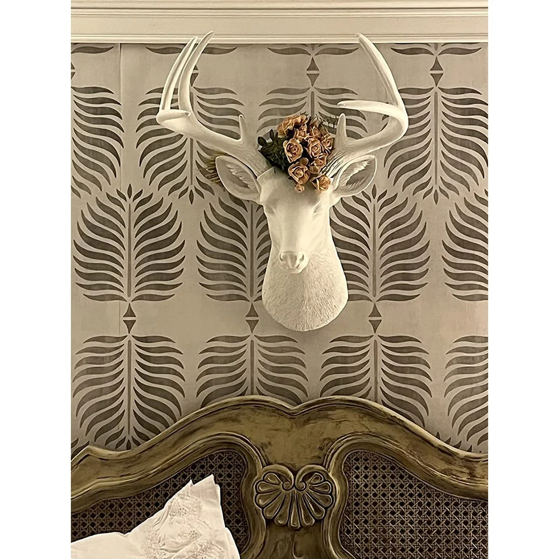 White Deer Head Wall Decor, Modern Decorative Animal Head Sculpture for Living Room, Bedroom and Home Decoration - Image 3