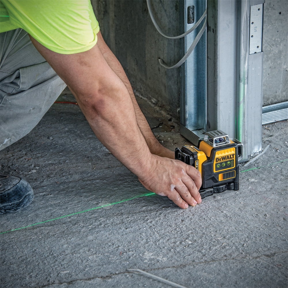 DeWalt 12V MAX Cordless Green Line Laser 3 x 360 Professional Laser Level - Image 8