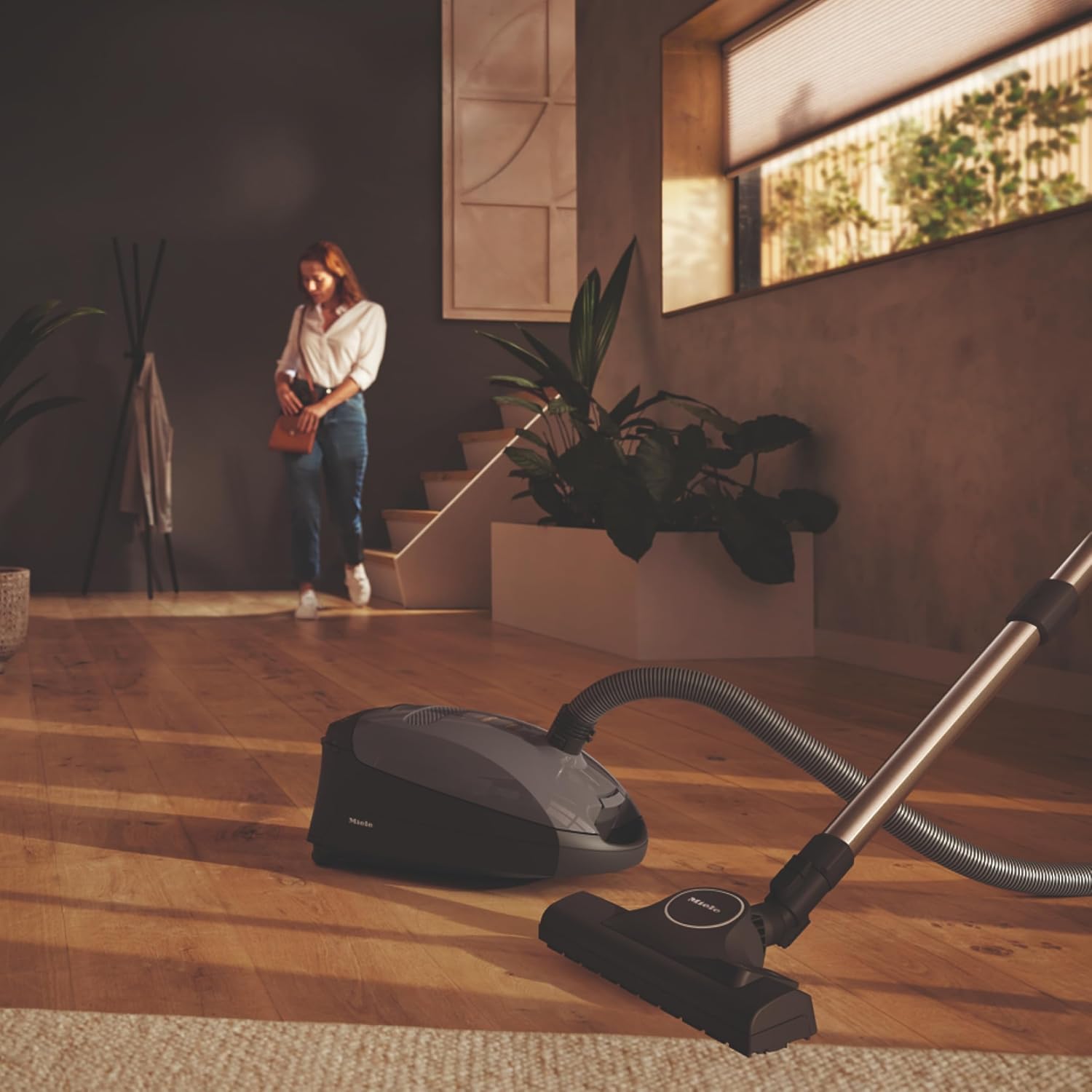 Classic C1 Pure Suction Vacuum for Hard Floors & Low-Pile Carpet - Image 9